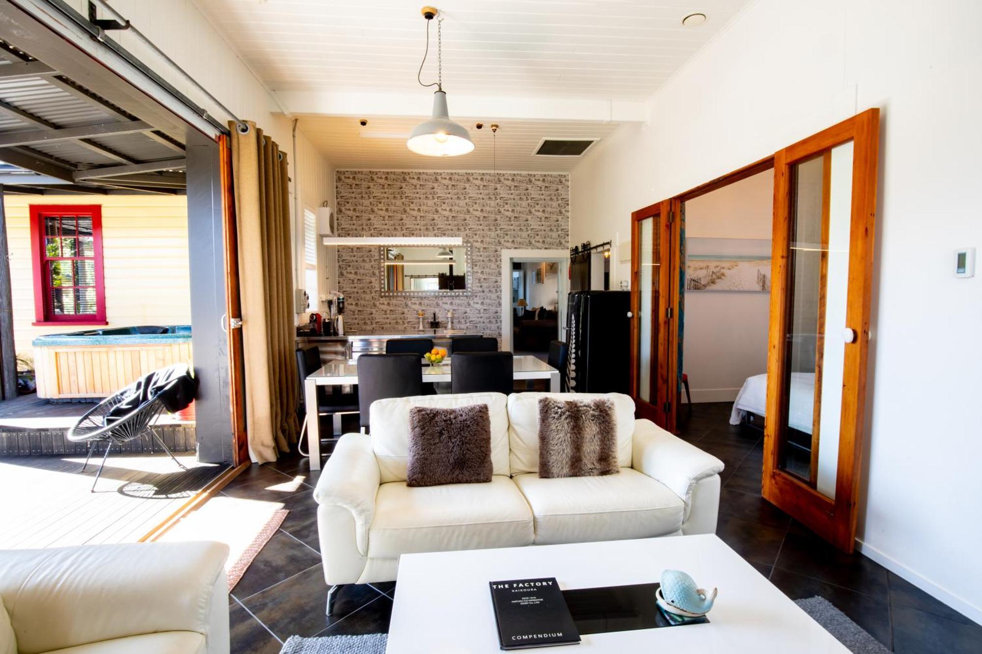 The Factory Luxury Accomodation Kaikoura Esterno foto